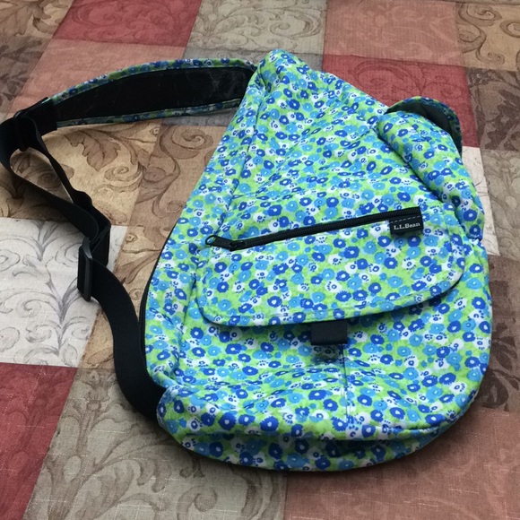 L.L. Bean Handbags - L.L. Bean floral canvas Ameribag
